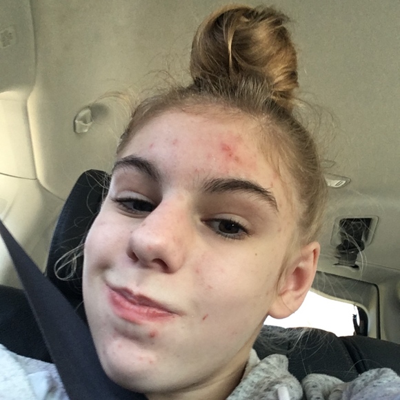 Meet your Posher, Addison - Picture 1 of 1